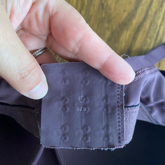 Lululemon Women’s Sports Bra Run Times in 32D - Picture 4 of 4